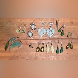 Lot of earrings with green color theme